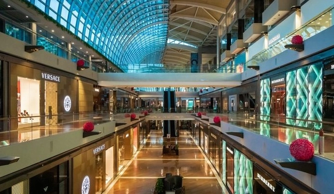 يقدم متجر في سنغافورة مشروبات كحولية من أكشاك الخدمة الذاتية