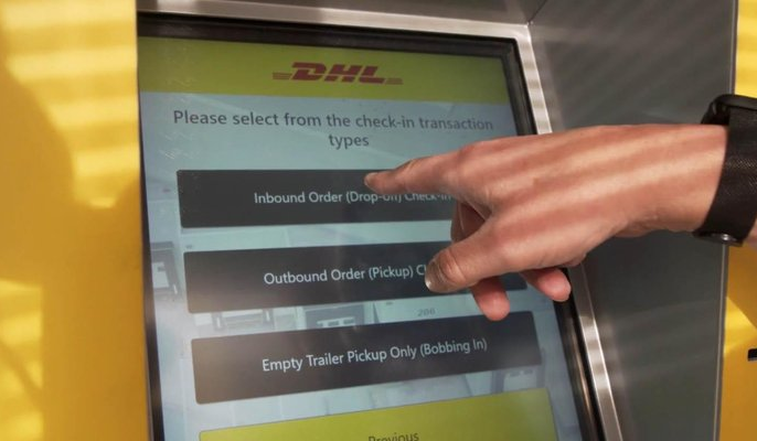 شركة DHL Supply Chain تقدم حلاً للخدمة الذاتية لسائقي التوصيل